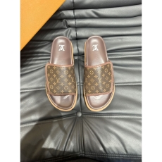 Louis Vuitton Slippers